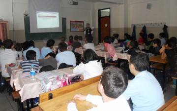 AHDER’in Yıldızlı Gönüllüleri, çocuklara çevre bilinci aşılıyor AHDER’in Yıldızlı Gönüllüleri, çocuklara çevre bilinci aşılıyor